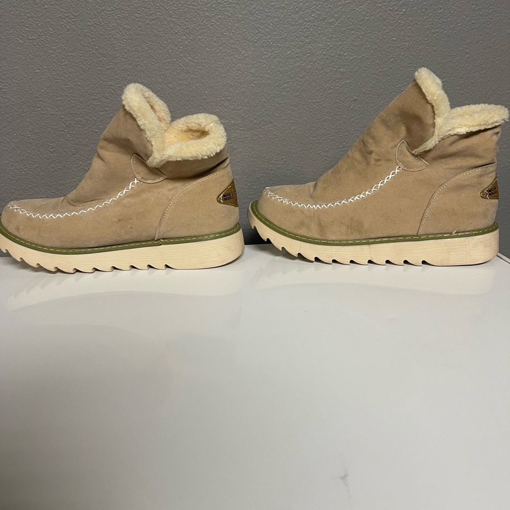 Avstcfs sport boots tan
